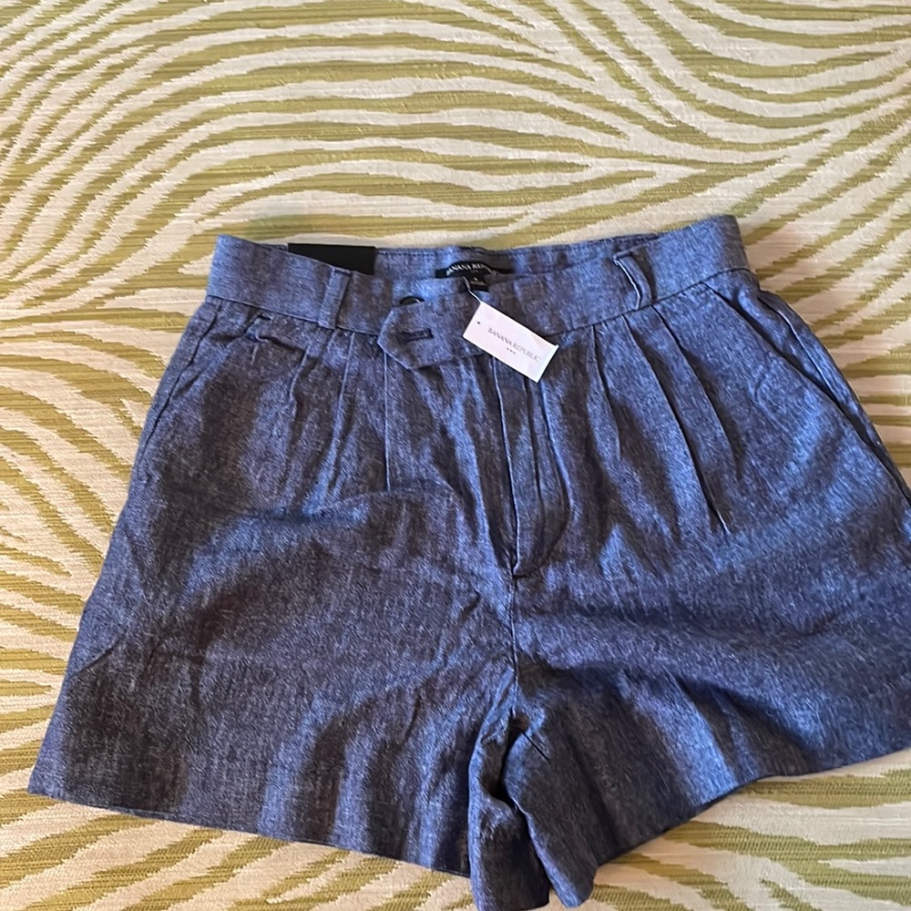 Banana Republic dark blue linen pleated shorts; NWT; size 4